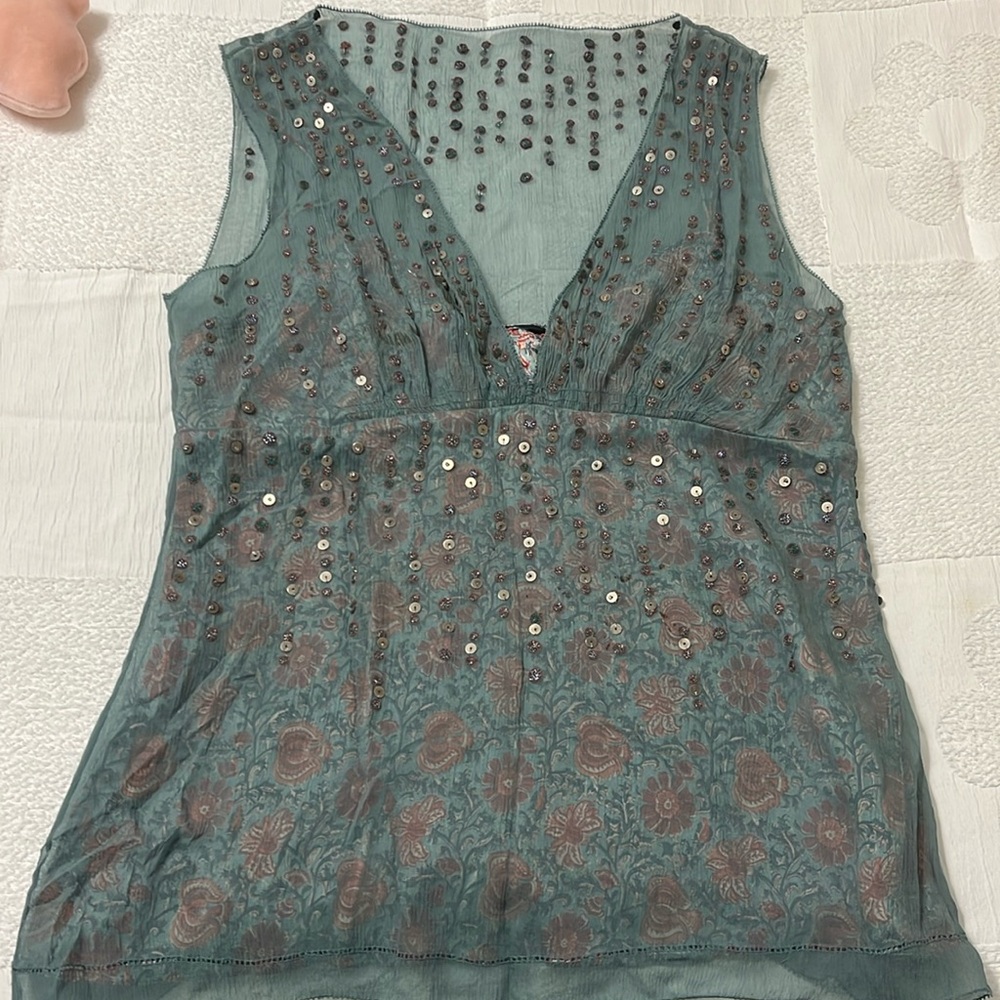 Lorelai gilmore top